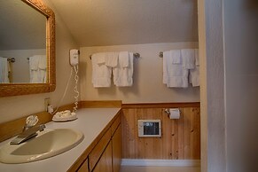 The Waves/The Argonauta Inn/The White Heron Lodge