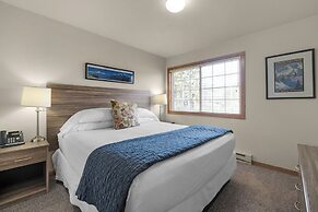 The Waves/The Argonauta Inn/The White Heron Lodge