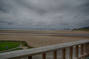 The Waves/The Argonauta Inn/The White Heron Lodge