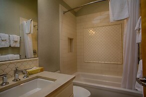 The Waves/The Argonauta Inn/The White Heron Lodge