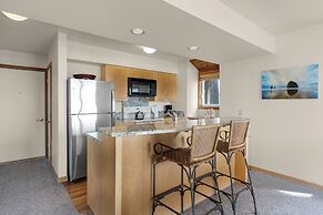 The Waves/The Argonauta Inn/The White Heron Lodge