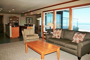 The Waves/The Argonauta Inn/The White Heron Lodge