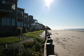 The Waves/The Argonauta Inn/The White Heron Lodge