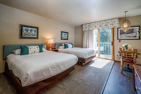 Somerset Inn & Suites