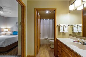 Somerset Inn & Suites