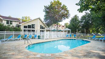Somerset Inn & Suites