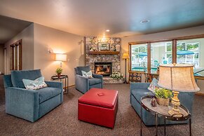 Somerset Inn & Suites