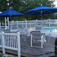 Somerset Inn & Suites