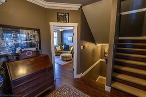 Brookside Inn Boutique Hotel