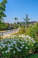 Brookside Inn Boutique Hotel