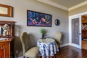 Brookside Inn Boutique Hotel