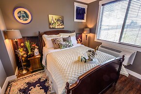 Brookside Inn Boutique Hotel