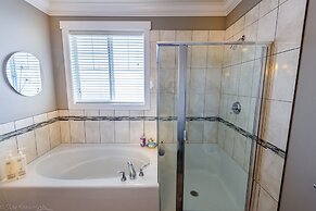 Brookside Inn Boutique Hotel