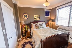 Brookside Inn Boutique Hotel