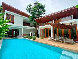 PRAN-A-LUXE Exclusive Pool Villa