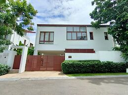 PRAN-A-LUXE Exclusive Pool Villa