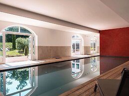 Mercure Maintenon