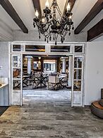 Cedros Inn Boutique Hotel