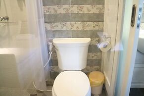 Golden Mountain Hostel