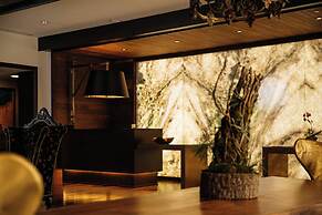 Grand Bohemian Mountain Brook, Autograph Collection