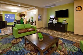 Holiday Inn Express & Suites Davenport by IHG