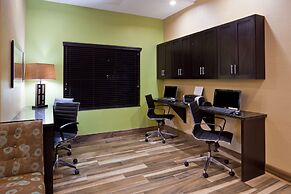 Holiday Inn Express & Suites Davenport by IHG