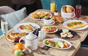 MIRROS Hotel Moscow Kremlin