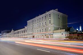 MIRROS Hotel Moscow Kremlin