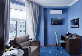 MIRROS Hotel Moscow Kremlin
