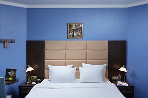 MIRROS Hotel Moscow Kremlin