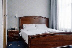 MIRROS Hotel Moscow Kremlin