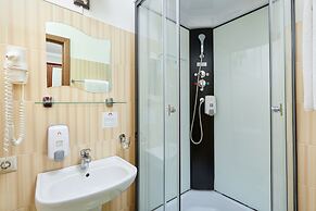 MIRROS Hotel Moscow Kremlin