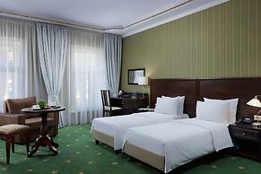 MIRROS Hotel Moscow Kremlin