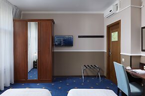 MIRROS Hotel Moscow Kremlin