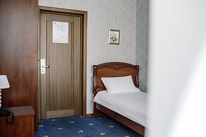 MIRROS Hotel Moscow Kremlin