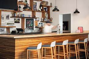 Bungalow Hotel