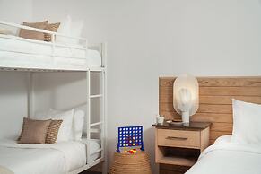 Bungalow Hotel