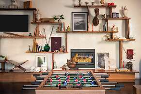 Bungalow Hotel