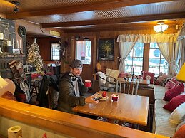 The Cottage Inn