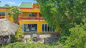 Bahia Apartments & Diving