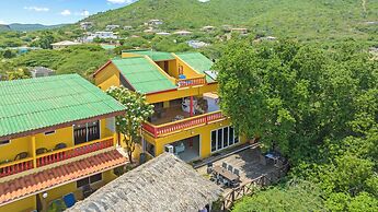 Bahia Apartments & Diving