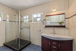 Bahia Apartments & Diving