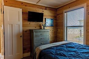 Blue Dolphin Inn and Cottages