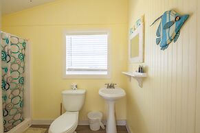 Blue Dolphin Inn and Cottages