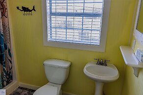 Blue Dolphin Inn and Cottages