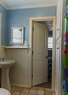 Blue Dolphin Inn and Cottages