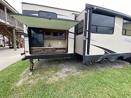 Blue Dolphin Inn and Cottages