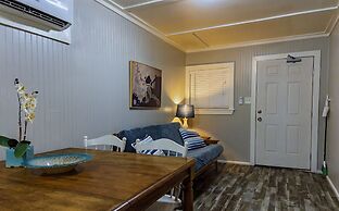 Blue Dolphin Inn and Cottages