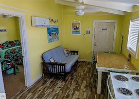 Blue Dolphin Inn and Cottages