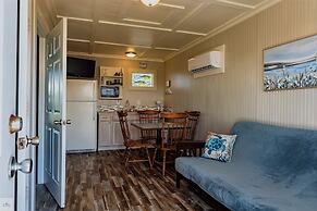 Blue Dolphin Inn and Cottages